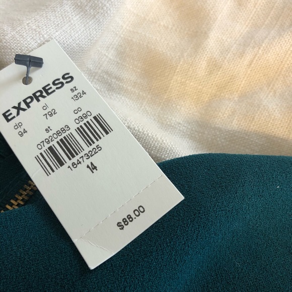 Emerald Green Romper - Picture 3 of 4